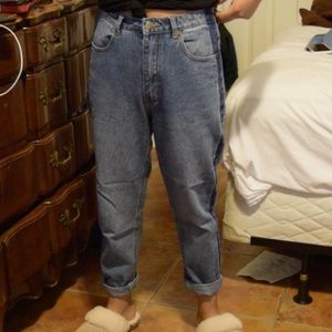 TWO TOWNED MOM JEANS